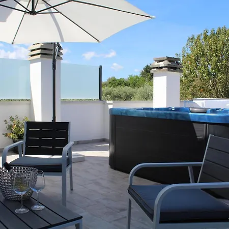 Orizzontemare Couette-café 4*
